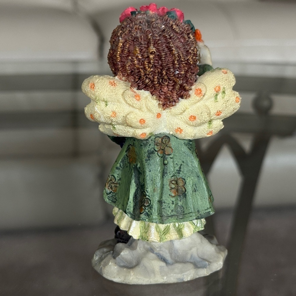 Fairy Girl Figurine Flower Crown, Wings & Book - Picture 5 of 7